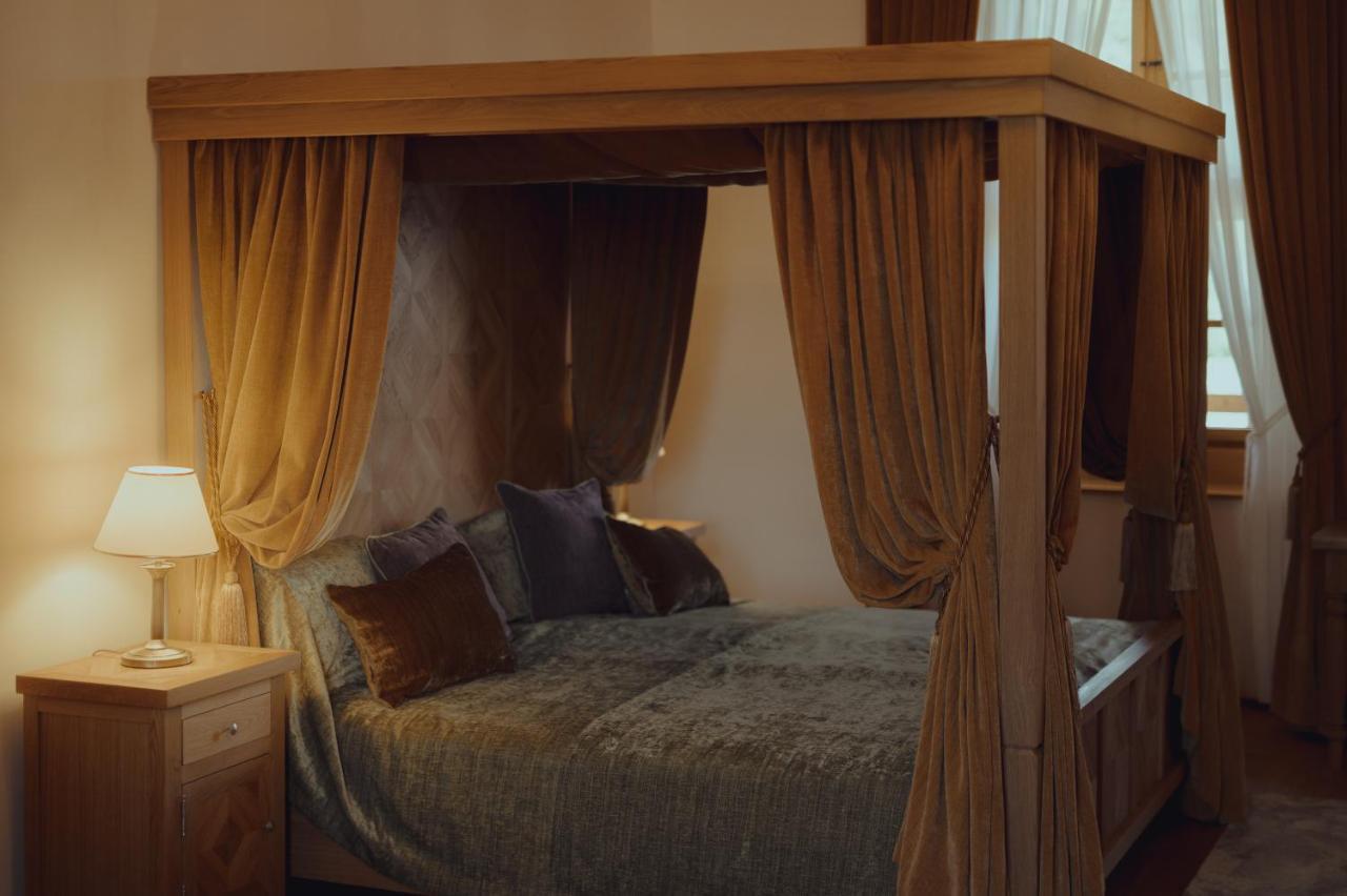 Brigaderos Hotel Brigadir Borsi Ngoại thất bức ảnh